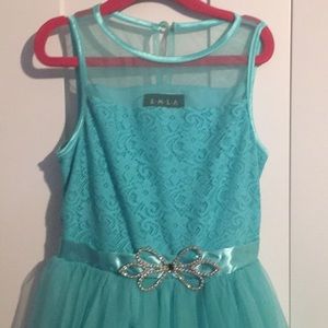 Lace and tulle girls dress